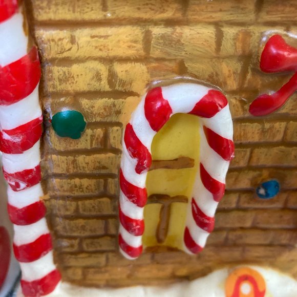 POTTERY BARN Gingerbread House Candle Large 8"Hx6"Lx4"W UNUSED VINTAGE RARE - Picture 6 of 10